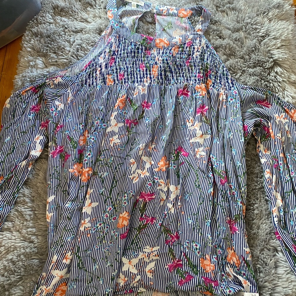 Maurice’s size 2X, cold shoulder flowing top